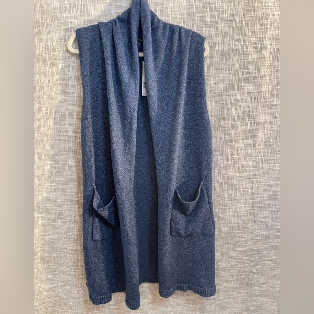 Sleeveless cardigan sweater, August silk sweater vest